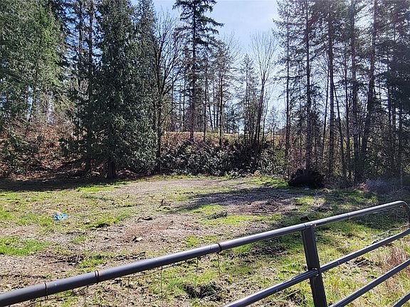 4th image of 50 W Alder Place