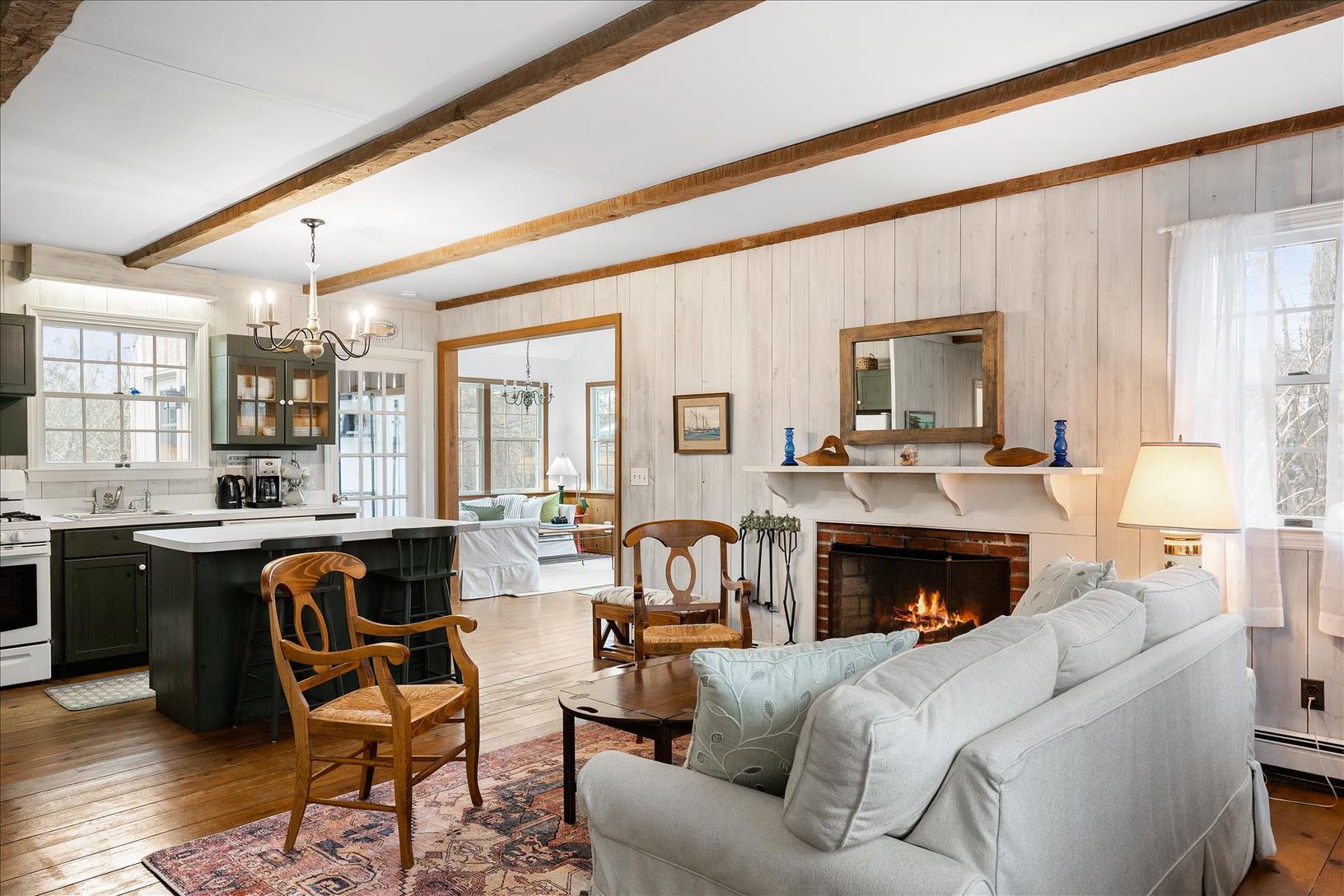  Cozy living room