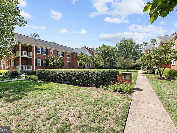 3rd image of 6705 W Wakefield Dr APT C1