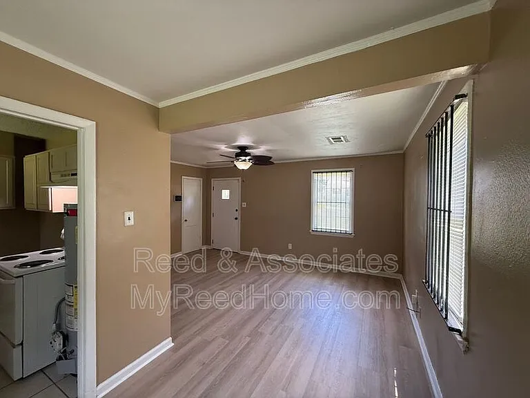 3209 Winslow Rd — Photo 4