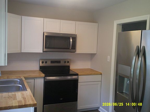 5th image of 151 15th Ave NW #153
