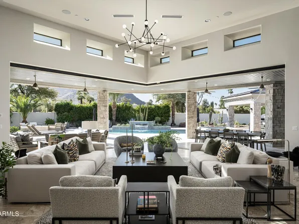 8700 N 55TH Place, Paradise Valley, AZ 85253