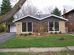 18851 Hood Ave, Homewood, IL 60430