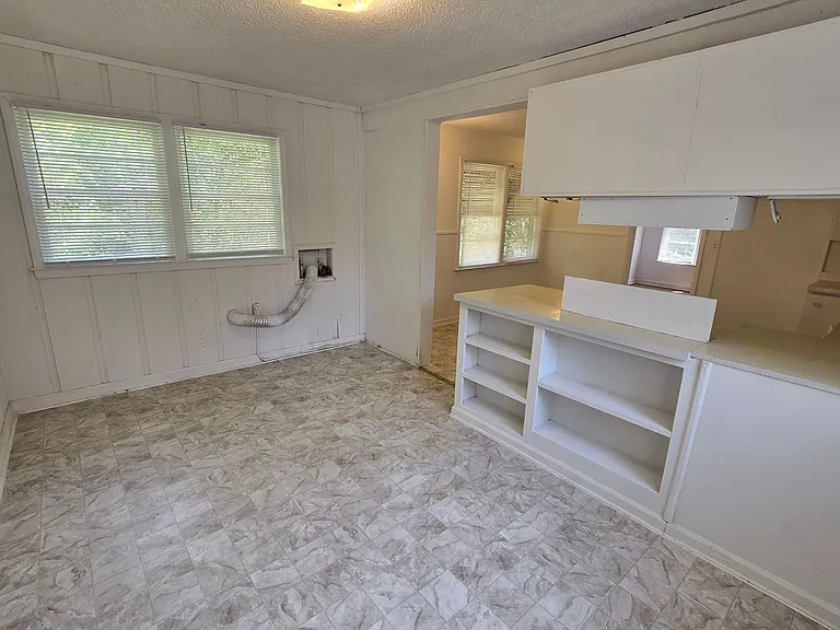 2102 Long Shadow Ln — Photo 9