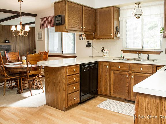 3rd image of 5959 Valley Lane Dr SE