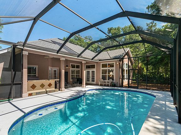 3rd image of 229 Strawberry Ln