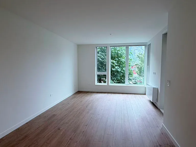 1500 Scott Cres #408 — Photo 4