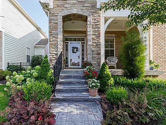 2nd image of 6260 Edenshall Ln