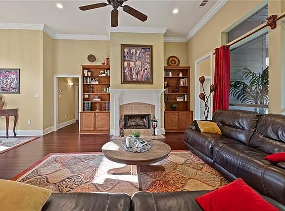 5th image of 57 Dogwood Ln