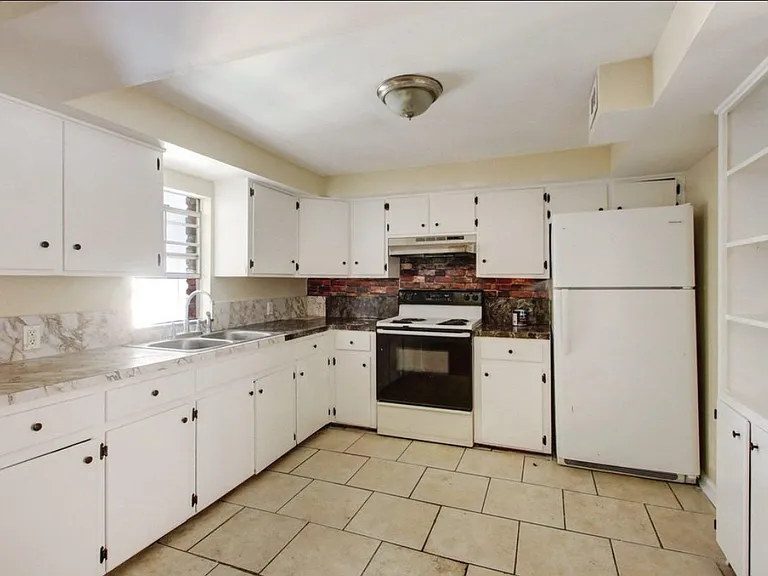 2325 Spring Park Rd #B — Photo 7