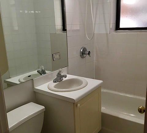 2nd image of 917 W Dakin St #1726