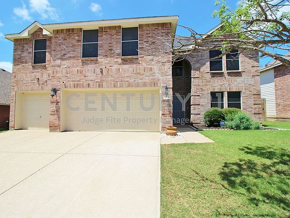 2nd image of 928 Oakcrest Dr