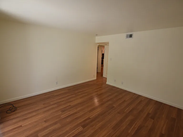 675 Sharon Park Dr #147 — Photo 15
