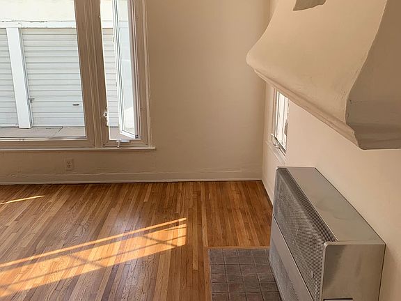 2nd image of 448 N Sierra Bonita Ave #8