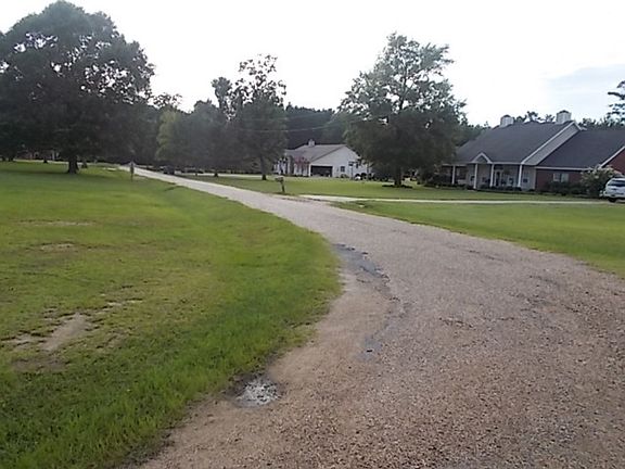 4th image of 2228 Windwood Ter NW