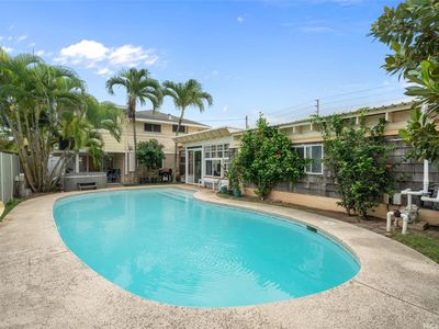 185 Ulupa St, Kailua, HI, 96734