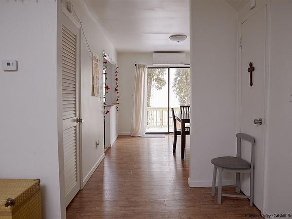 4th image of 406 Briarwood Ct