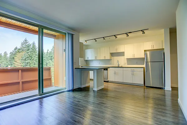 Greenwood Place Apartments — Photo 7