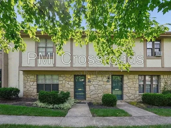6201 Stornoway Dr N, Columbus, OH 43213