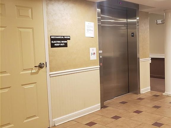4th image of 753 Park Ave #2