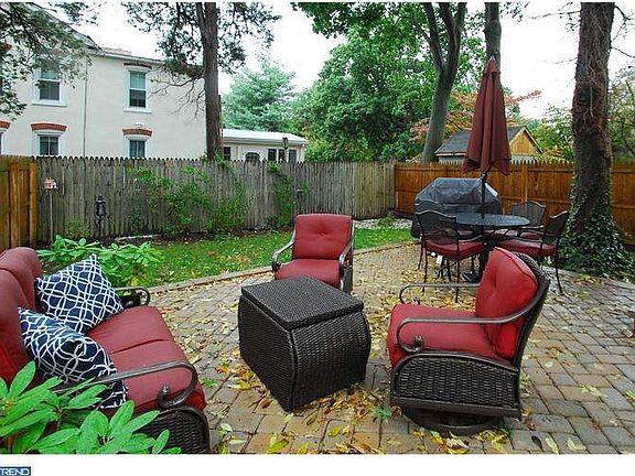 3rd image of 6302 Wissahickon Ave