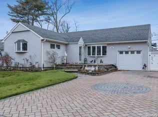 806 Cornell Rd, Franklin Square, NY 11010