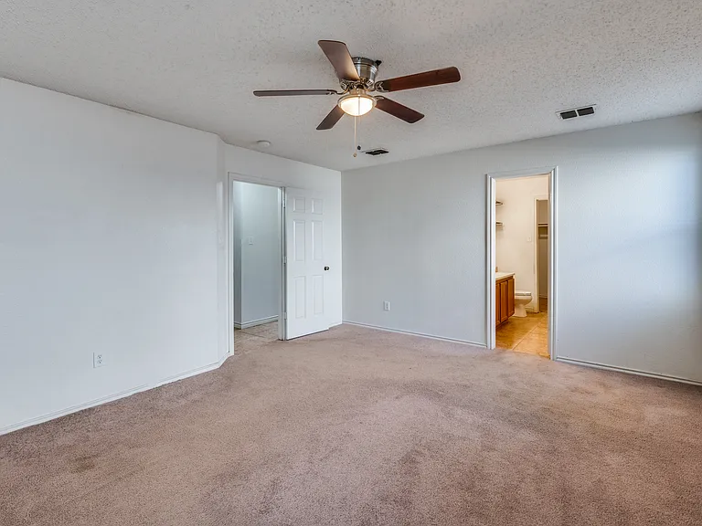 8402 Olivia Meadow Dr — Photo 13