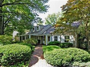 1 Ellsworth Ln, Saint Louis, MO 63124