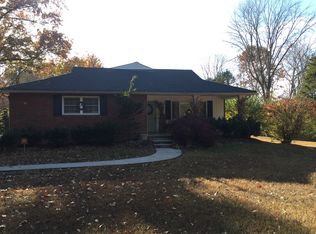 101 Redbud Dr, Clinton, TN 37716