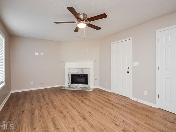 5th image of 877 Kilkenny Cir