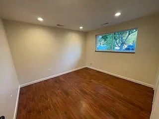 120 E Clark St — Photo 10