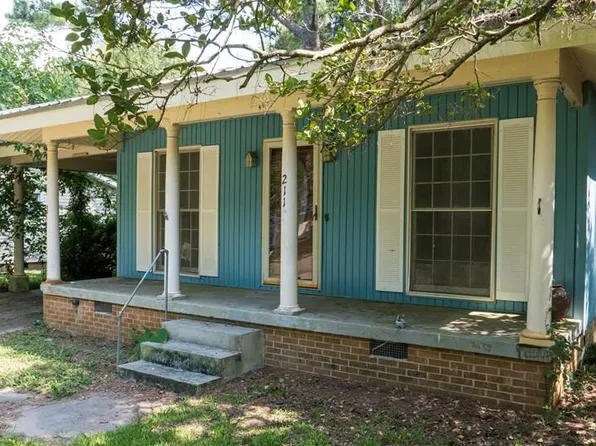 211 Gerald Dr, McComb, MS 39648