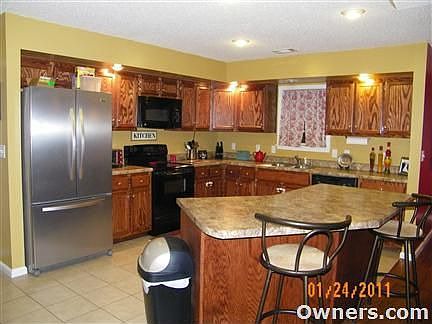 Lots of cabinet space