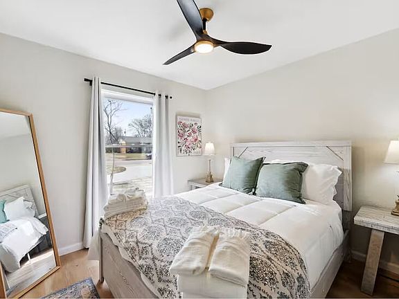 5th image of 434 Marilu St