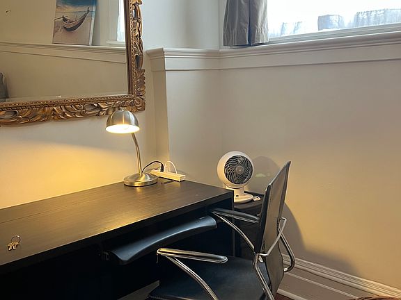 5th image of 900 Union St #6