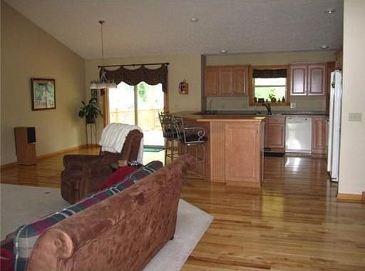 4th image of 2445 Houghton Hollow Dr