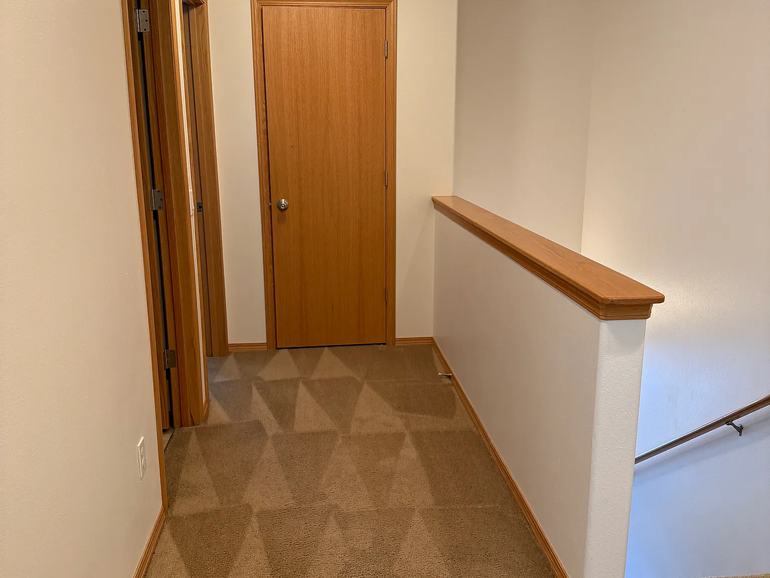 1015 N Baker Ave — Photo 4