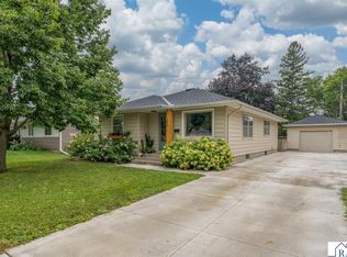 312 N Belmont Dr, Mankato, MN 56001