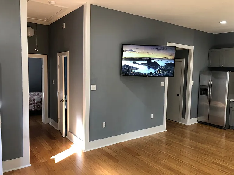 514 S Telemachus St — Photo 3