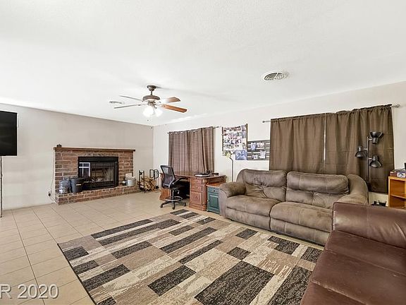 4th image of 4119 Parkwood Cir