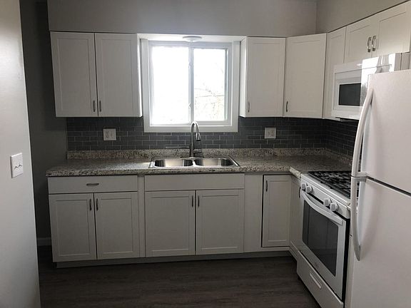 4th image of 73 Dupont Cir #1