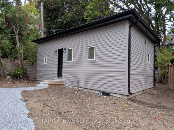 15 Merredin Pl, Toronto, ON M3B 1S7
