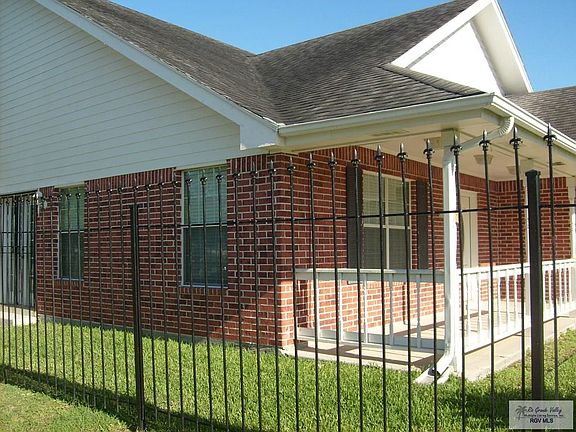 4th image of 1122 S 1st St