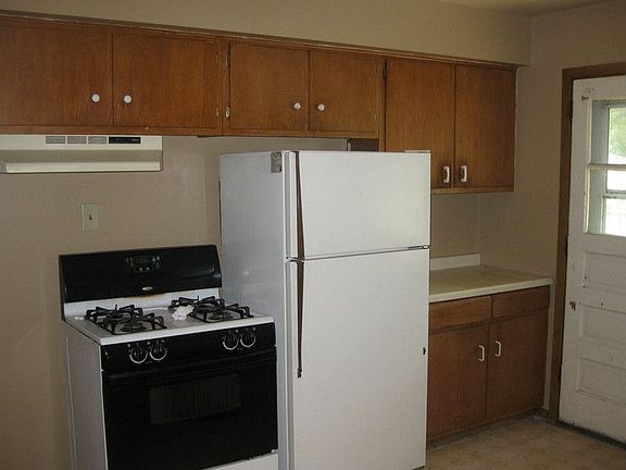 4th image of 7301 65th Ave N