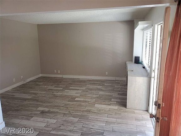 2nd image of 6913 Round Tree Dr Unit D