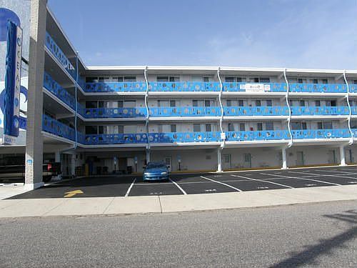 1st image of 870 7th St #214