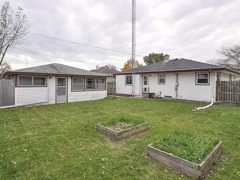 4149 Lasalle St — Photo 2