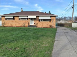 6163 Roanoke Cir, Parma, OH