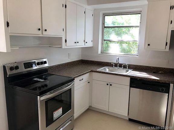 2nd image of 236 NE 85th St