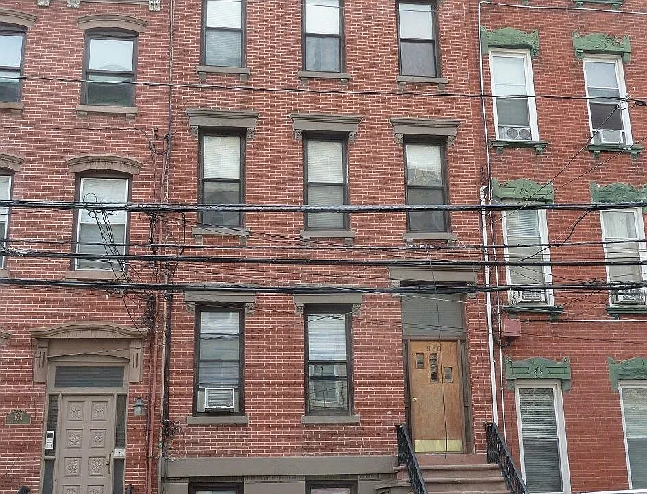 936 Willow Ave #3